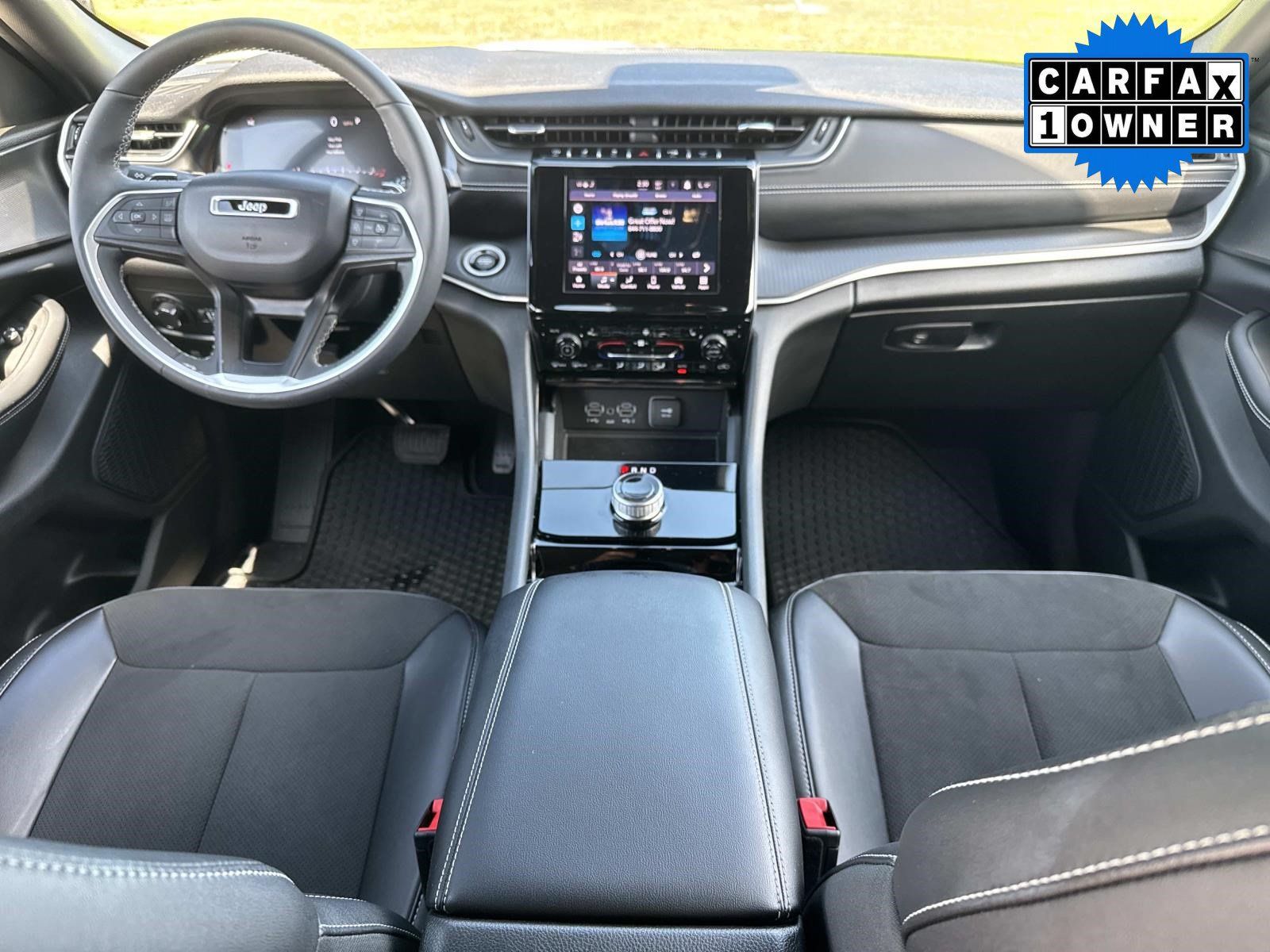 Used 2023 Jeep Grand Cherokee Altitude AWD/4WD image 17