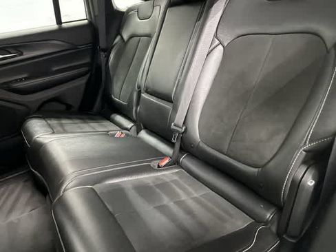 Used 2024 Jeep Grand Cherokee Altitude RWD image 11
