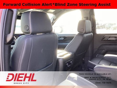 Used 2025 Chevrolet Suburban Premier image 15