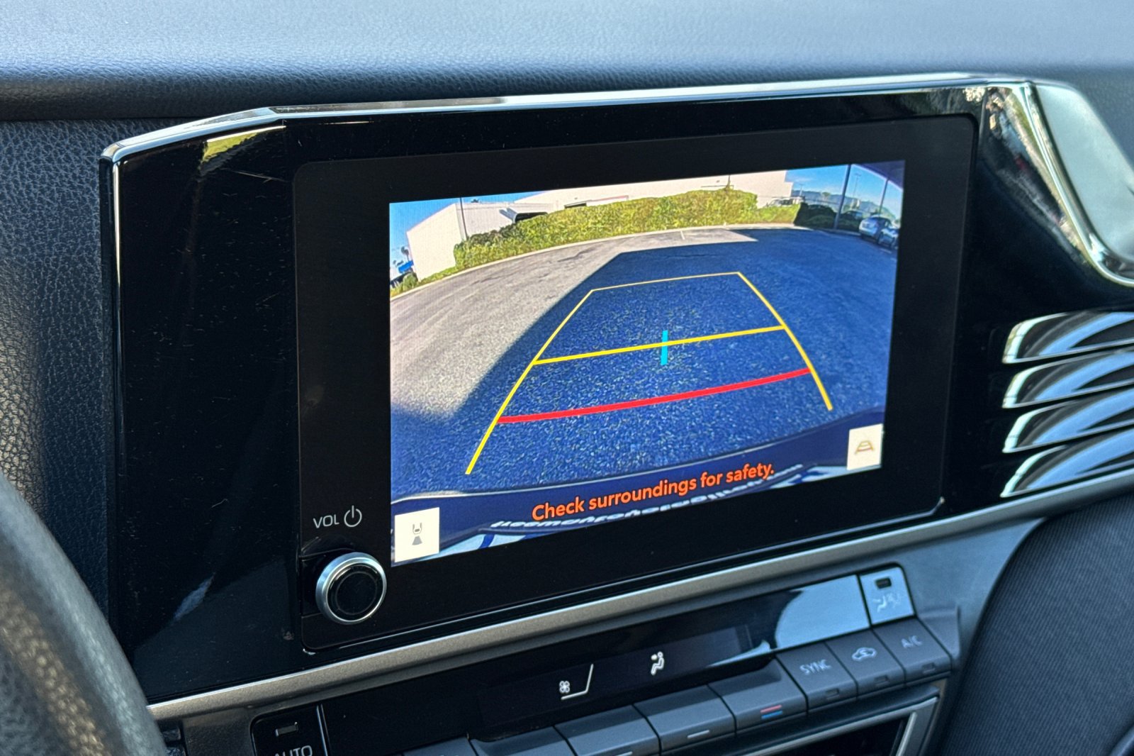 Used 2025 Toyota Camry LE FWD image 19