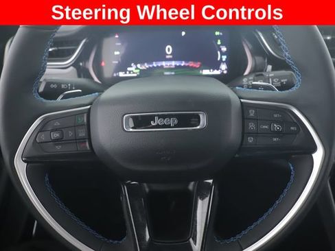 Used 2025 Jeep Grand Cherokee Trailhawk w/ Advanced Protech Group II AWD/4WD image 22