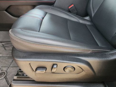 Used 2024 Chevrolet Suburban RST w/ Luxury Package image 32