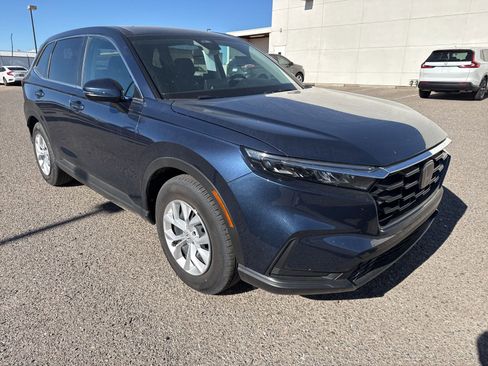 Used 2025 Honda CR-V LX image 3
