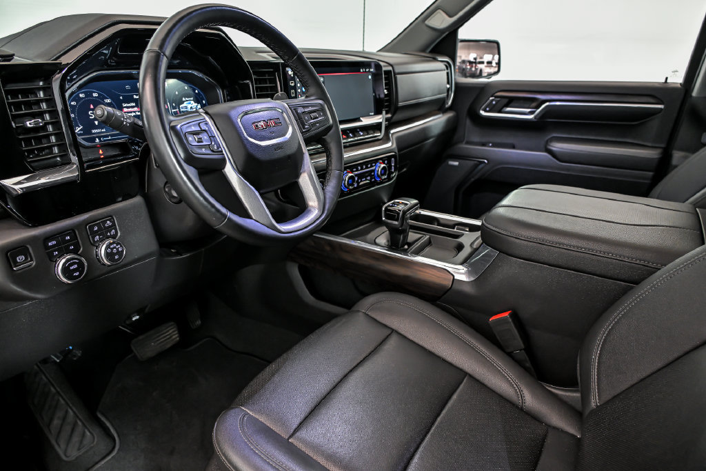 Used 2023 GMC Sierra 1500 SLT AWD/4WD image 13