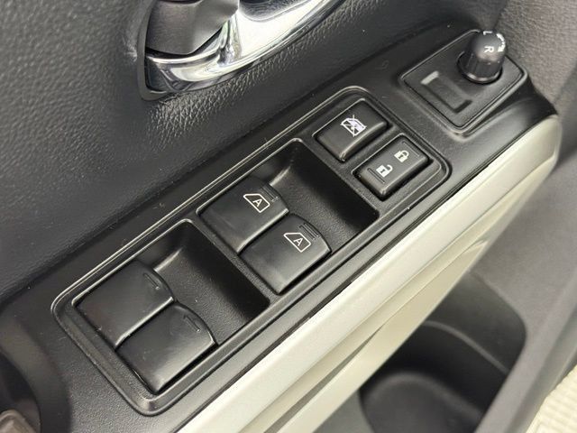 Certified 2023 Nissan Titan SV w/ SV Convenience Package AWD/4WD image 12