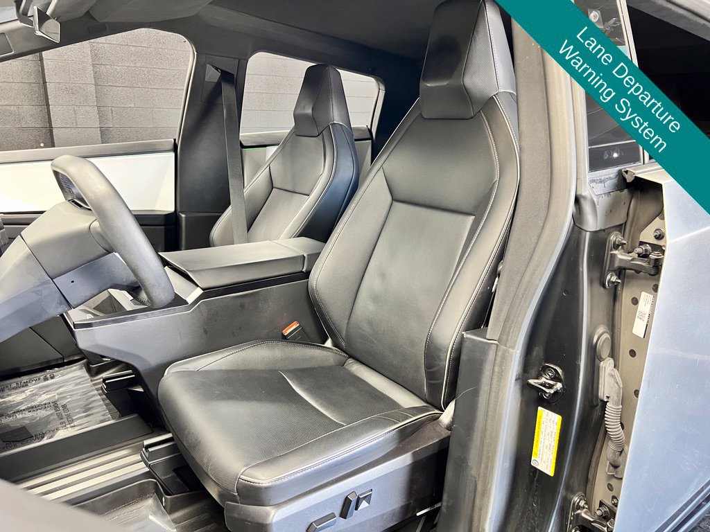 Used 2024 Tesla Cybertruck Cyberbeast AWD/4WD image 7