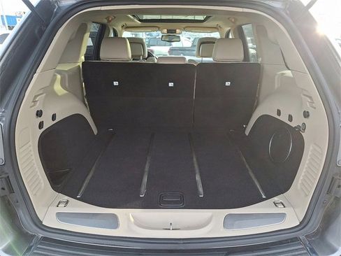 Used 2013 Jeep Grand Cherokee Limited image 30