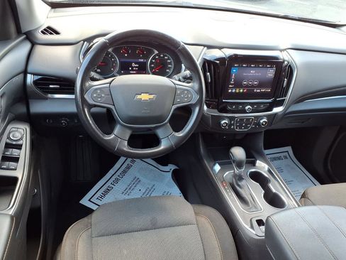 Used 2021 Chevrolet Traverse LT FWD image 4