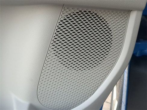 New 2025 Volkswagen ID. Buzz Pro S Plus image 19