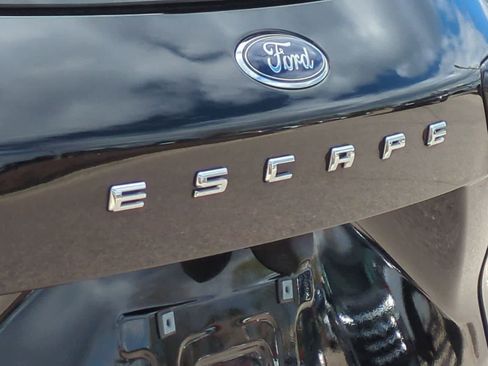 Used 2024 Ford Escape Active w/ Tech Pack #2 AWD/4WD image 13