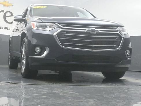Used 2021 Chevrolet Traverse Premier w/ LPO, Floor Liner Package AWD/4WD image 3