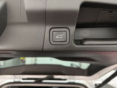 Used 2023 GMC Acadia AT4 w/ Preferred Package image 39