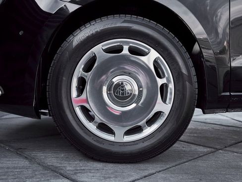 Used 2021 Mercedes-Benz Metris Passenger w/ Premium Safety Package image 3