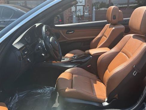 Used 2011 BMW 335i Convertible RWD image 17
