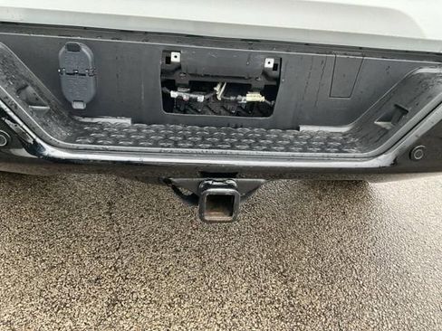 Used 2023 Chevrolet Colorado Trail Boss w/ Advanced Trailering Package image 9