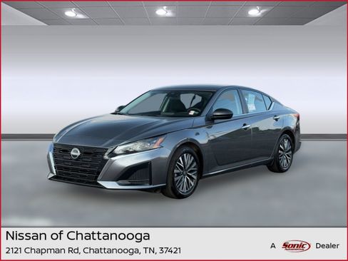 Used 2025 Nissan Altima 2.5 SV FWD image 1
