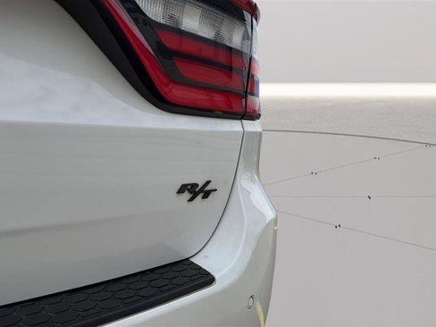 Used 2018 Dodge Durango R/T w/ Technology Group image 7