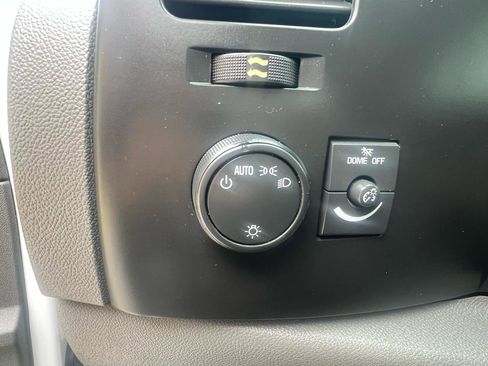 Used 2010 Chevrolet Silverado 1500 W/T w/ Skid Plate Package AWD/4WD image 10