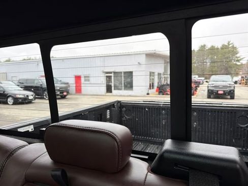 Used 2015 Ford F150 Platinum w/ Technology Package image 30