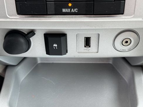 Used 2010 Mercury Mariner Premier image 19