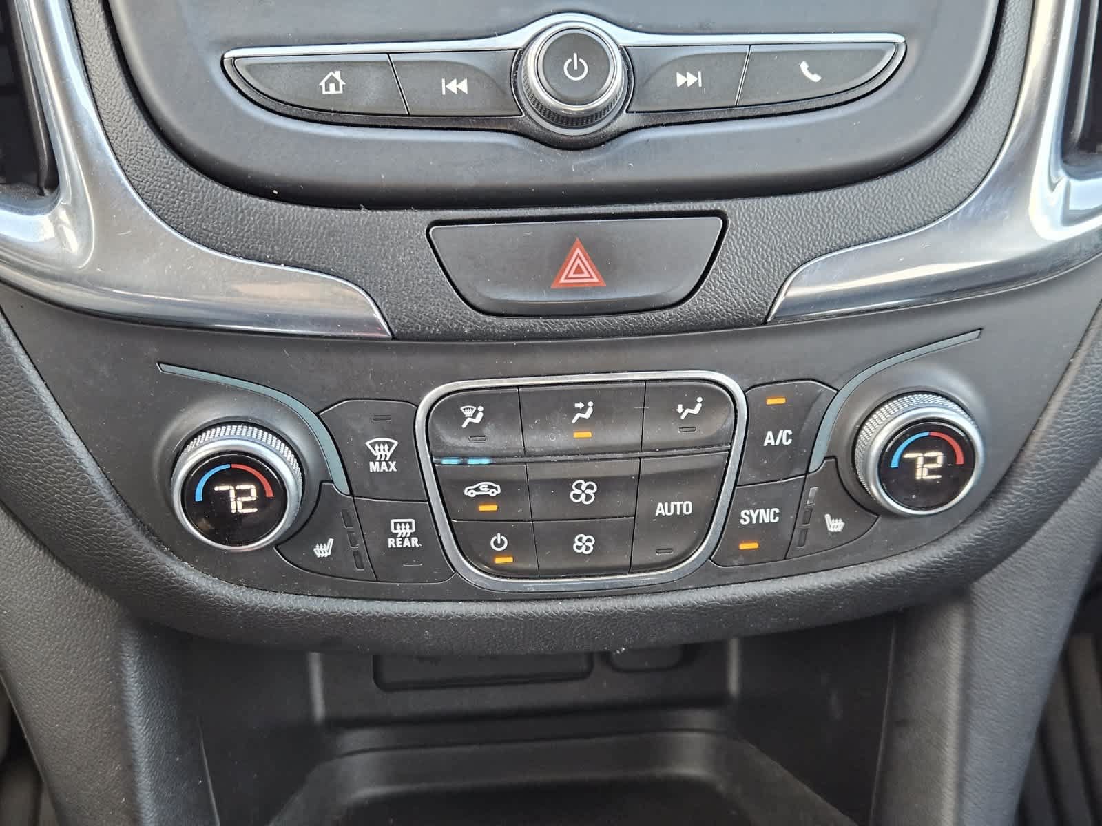 Used 2019 Chevrolet Equinox LT FWD image 17