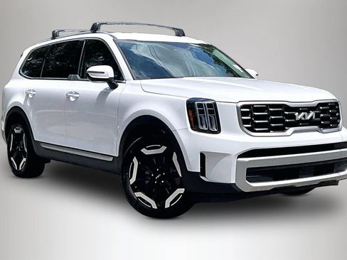 Used 2024 Kia Telluride S AWD/4WD image 2