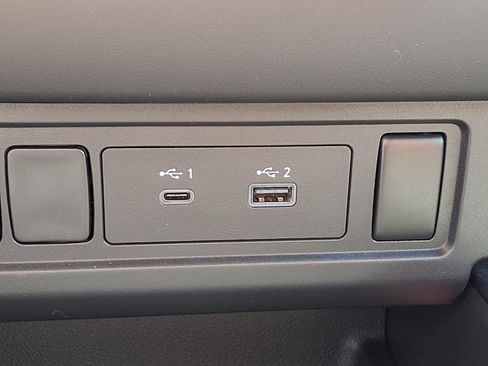 Used 2024 Nissan Frontier Pro-X RWD image 5
