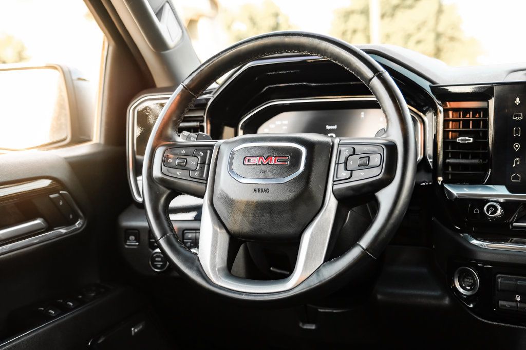 Used 2024 GMC Sierra 1500 Elevation w/ Elevation Premium Package AWD/4WD image 15