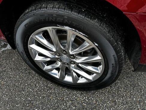 Used 2021 Buick Enclave Essence w/ Sound and Sites Package image 10