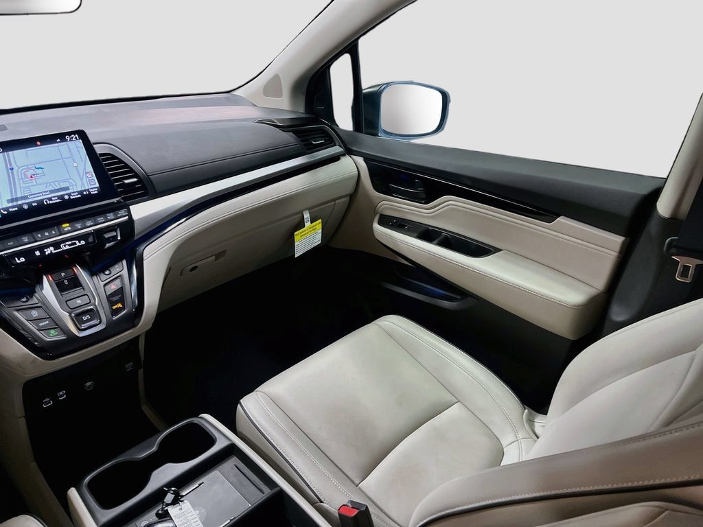 Used 2025 Honda Odyssey Touring image 24