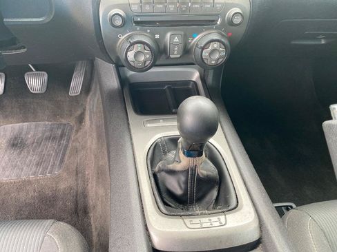Used 2010 Chevrolet Camaro LT RWD image 30