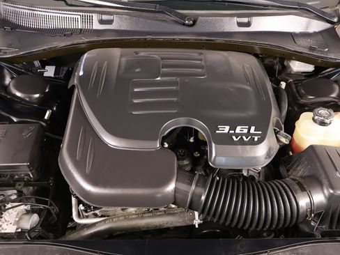 Used 2020 Dodge Charger SXT w/ Blacktop Package RWD image 19