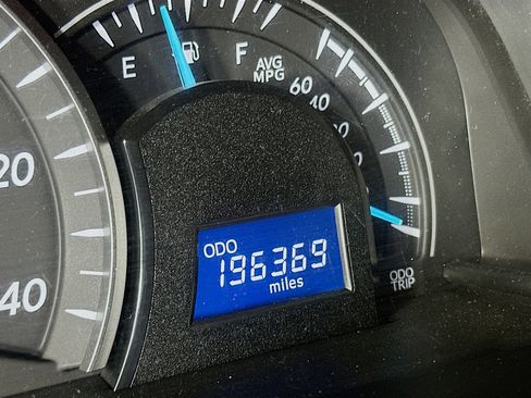 Used 2015 Toyota Camry LE FWD image 19