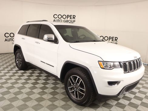 Used 2021 Jeep Grand Cherokee Limited w/ Luxury Group II image 1