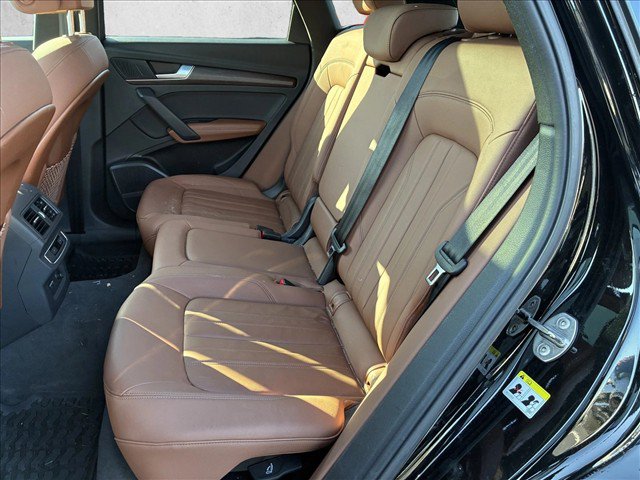 Used 2023 Audi Q5 2.0T Premium Plus w/ Premium Plus Package AWD/4WD image 13