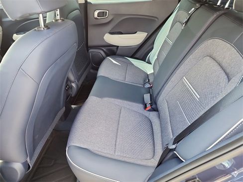 New 2025 Hyundai Venue Limited image 14