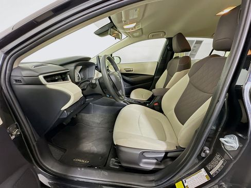 Used 2022 Toyota Corolla LE image 13
