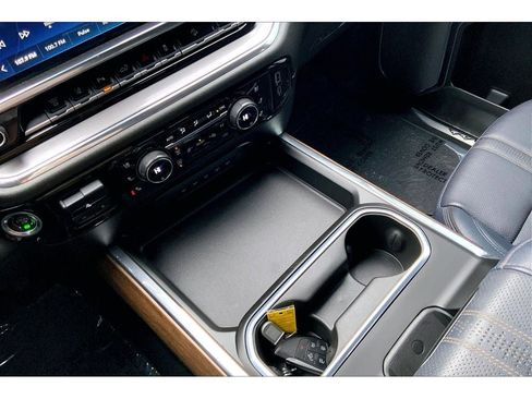 Used 2024 Chevrolet Silverado 3500 High Country w/ Technology Package image 19