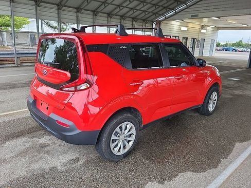Used 2020 Kia Soul LX image 4