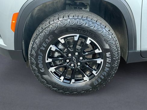 Used 2025 Chevrolet Traverse Z71 AWD/4WD image 9