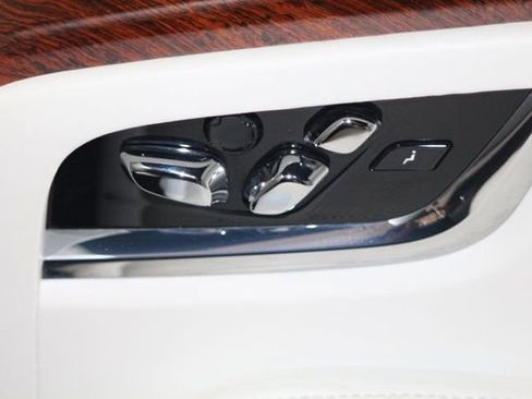 Used 2020 Rolls-Royce Cullinan AWD/4WD image 18