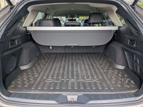 Certified 2022 Subaru Outback Limited image 13