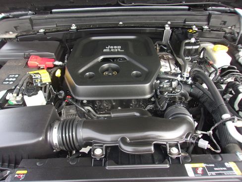 Used 2021 Jeep Wrangler Sport image 16