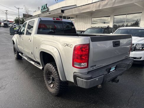 Used 2010 GMC Sierra 2500 SLT image 2