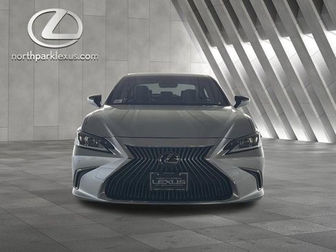 Used 2019 Lexus ES 300h w/ Premium Package FWD image 27