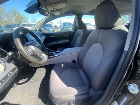 Used 2024 Toyota Camry LE image 32