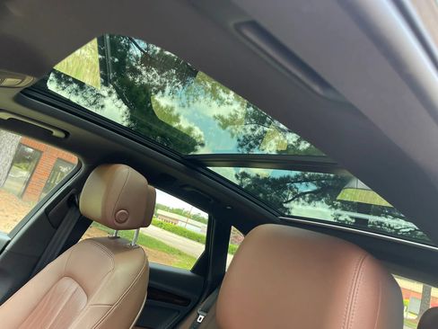 Used 2019 Audi Q5 2.0T Premium Plus w/ Premium Plus Package AWD/4WD image 19