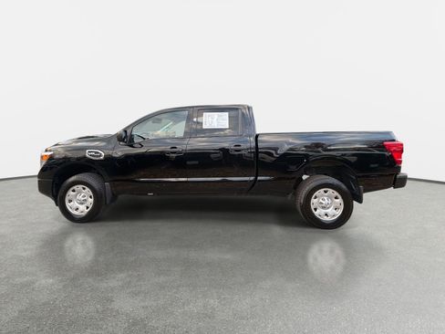 Used 2022 Nissan Titan S image 8