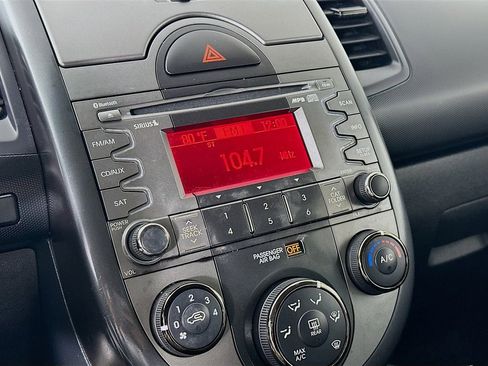 Used 2010 Kia Soul + FWD image 18