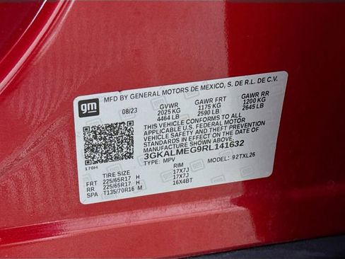 Used 2024 GMC Terrain SLE w/ Driver Convenience Package image 29